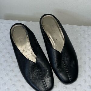 Soft, black leather mules, 1” heel